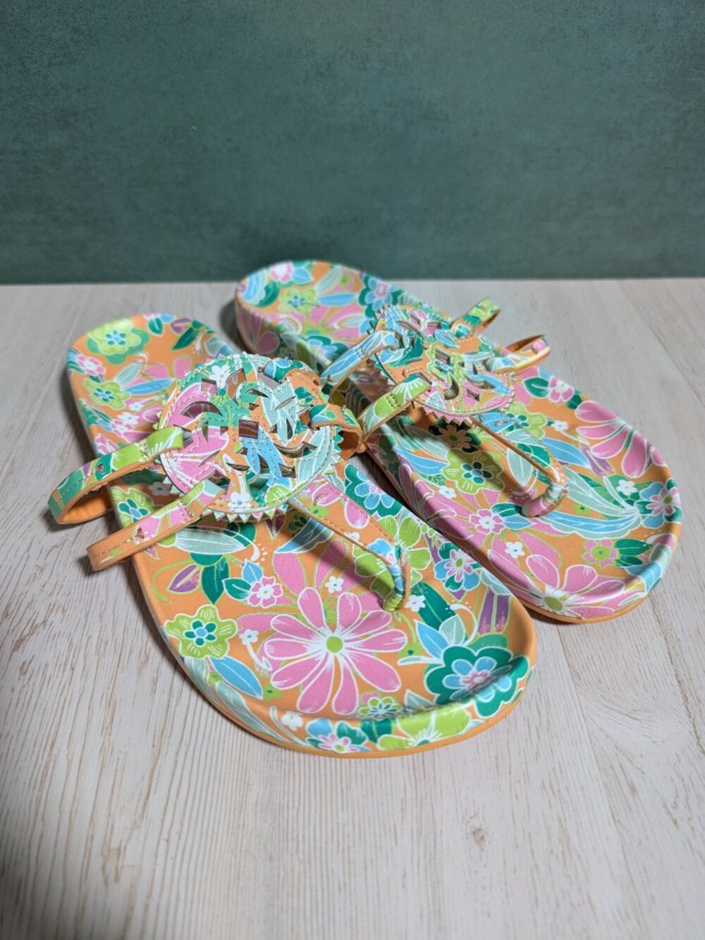 Circus by Sam Edelman floral multicolor thong sandals - 8.5